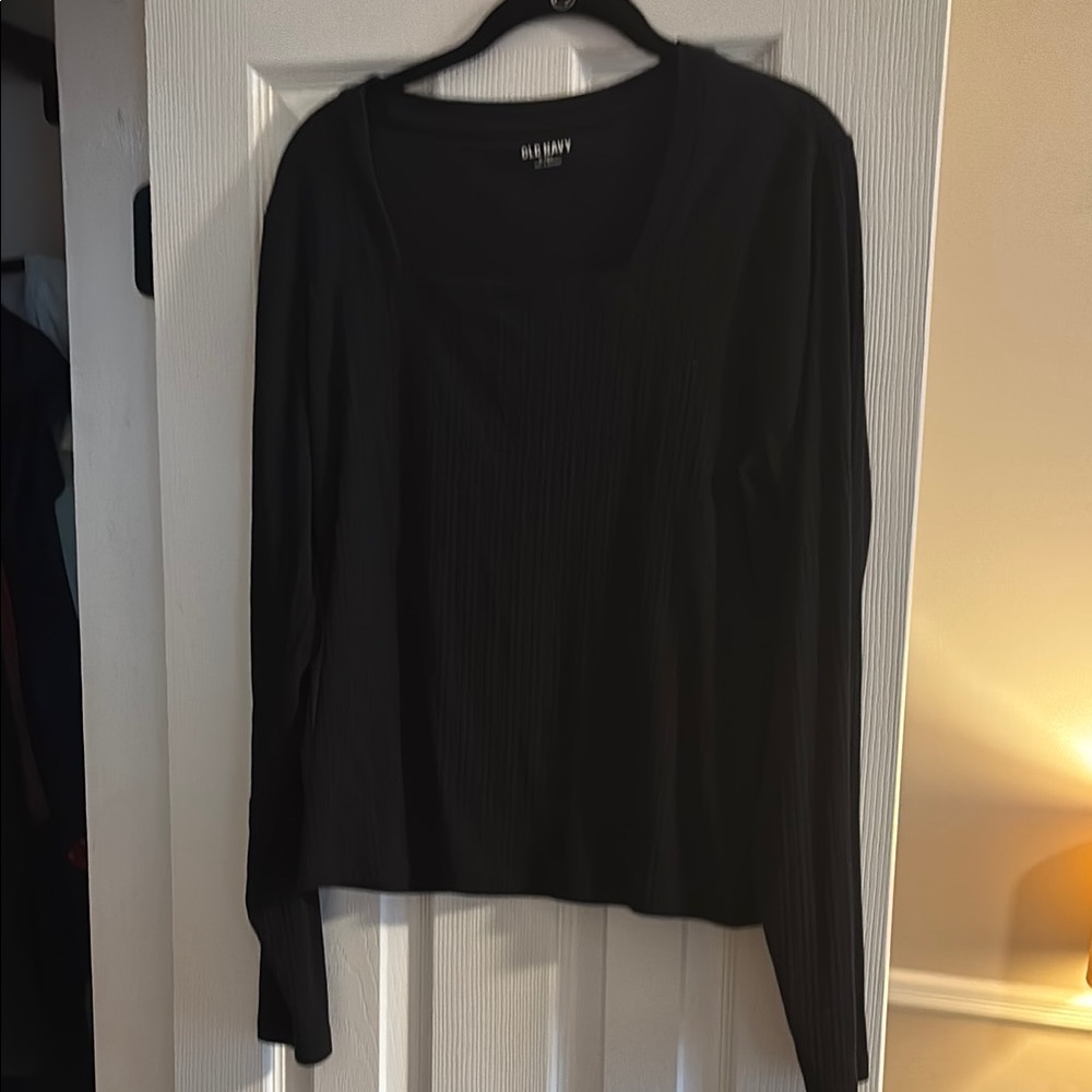 Old Navy Black Long Sleeve T-Shirt